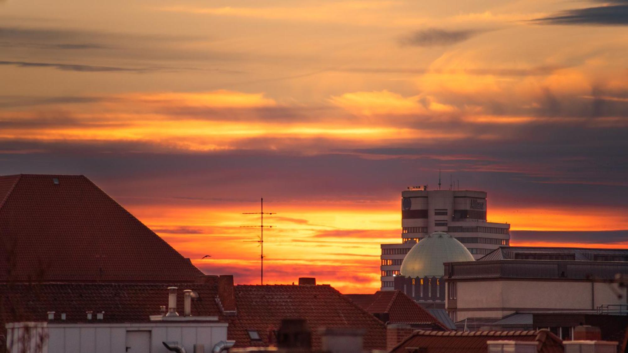 Apartment Eich-penthouse, Zentral Am Stadtwald Mit Ausblick Ueber Stadt, 24h Self Check-in, Netflix, Disneyplus *