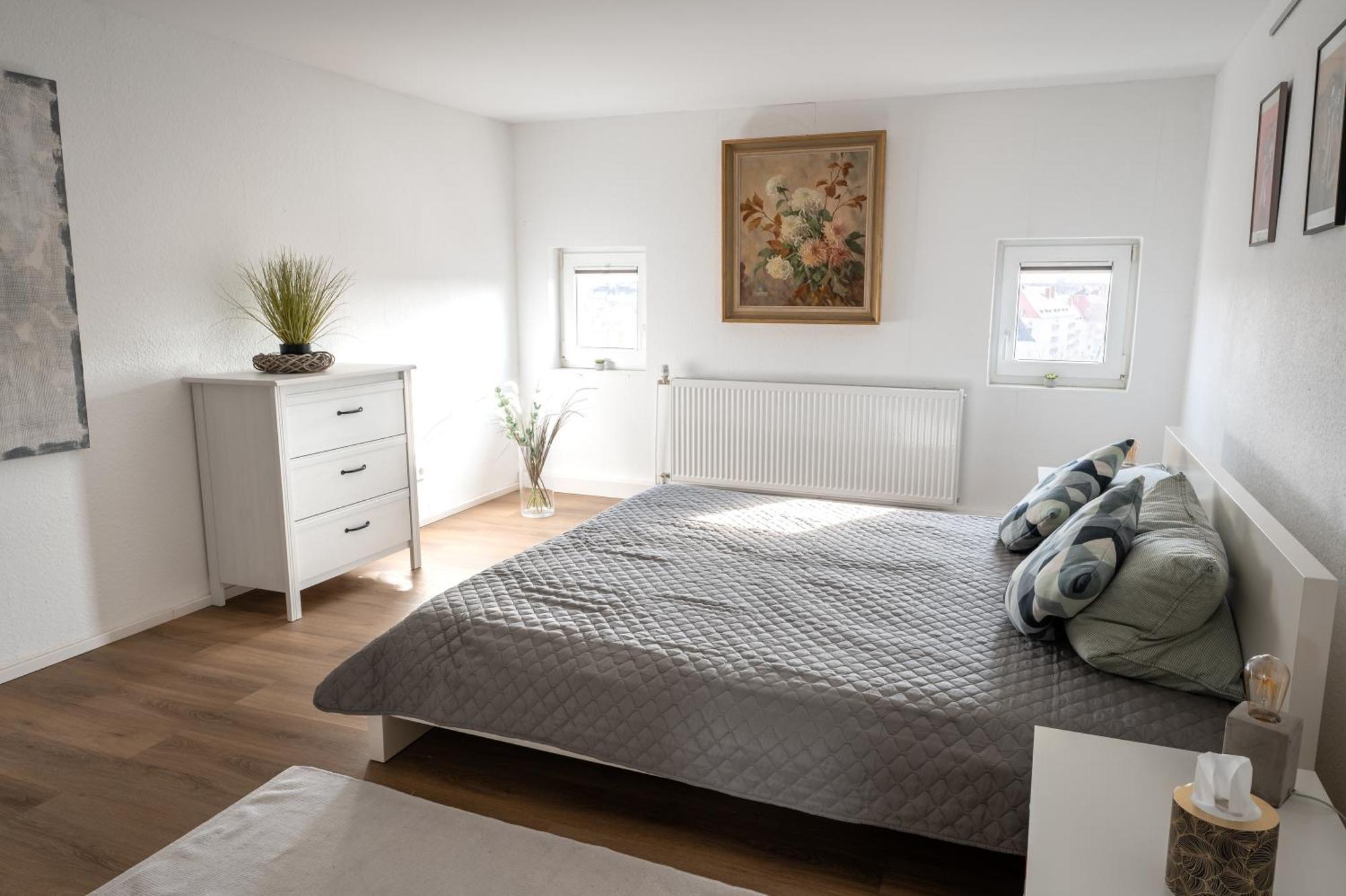 Eich-penthouse, Zentral Am Stadtwald Mit Ausblick Ueber Stadt, 24h Self Check-in, Netflix, Disneyplus Apartment Hannover