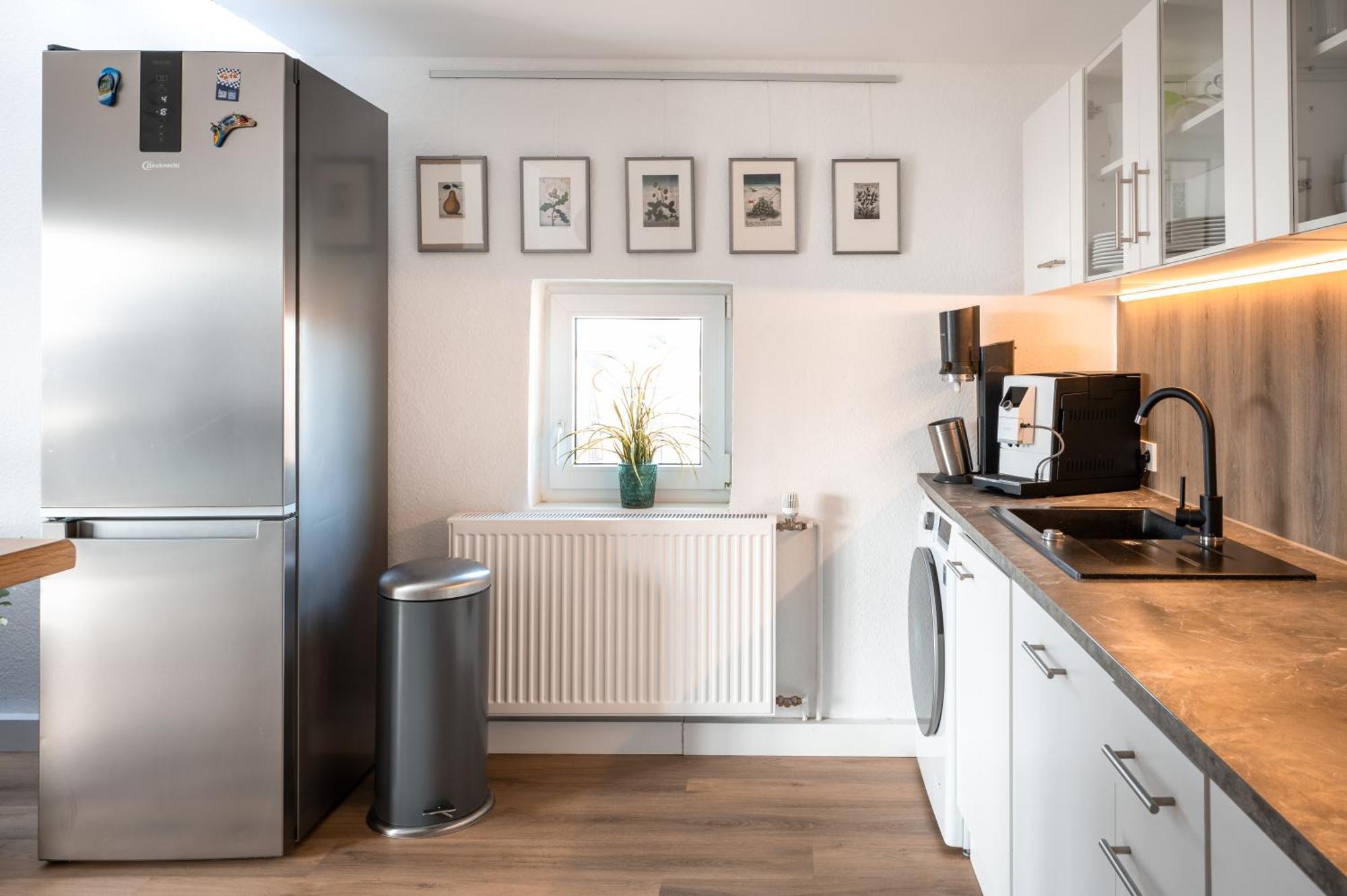 Apartment Eich-penthouse, Zentral Am Stadtwald Mit Ausblick Ueber Stadt, 24h Self Check-in, Netflix, Disneyplus Hannover