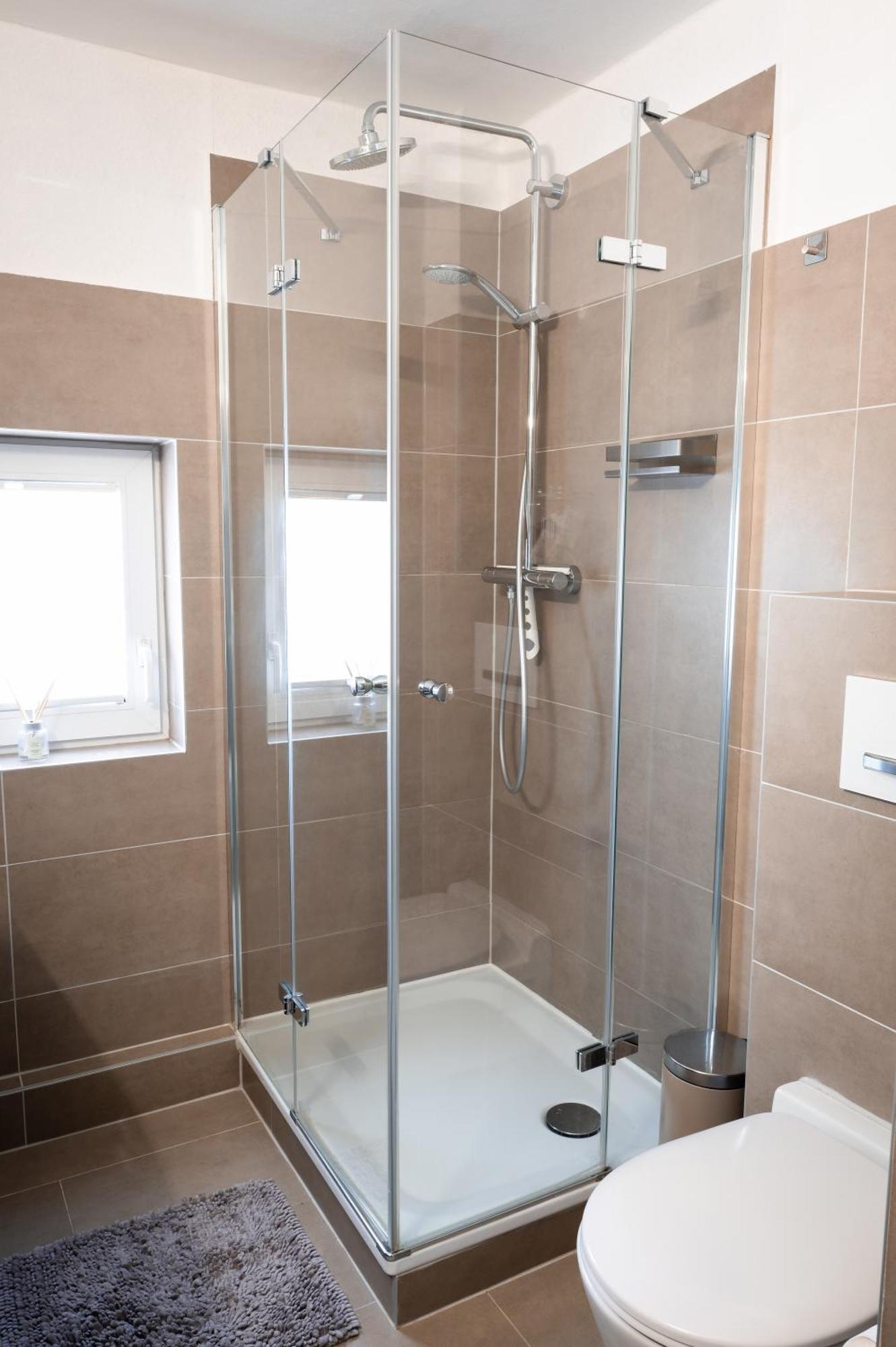 Eich-penthouse, Zentral Am Stadtwald Mit Ausblick Ueber Stadt, 24h Self Check-in, Netflix, Disneyplus Apartment Hannover